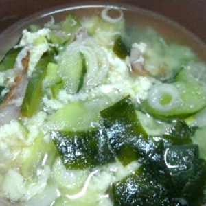 きゅうりとハムの中華玉子スープ